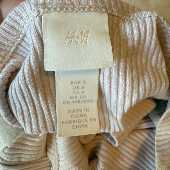 H&M cropped top - Picture 3 of 3